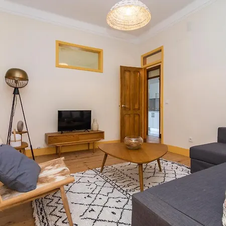 Renovated In Central Belem 15 Minutes From The River Apartman