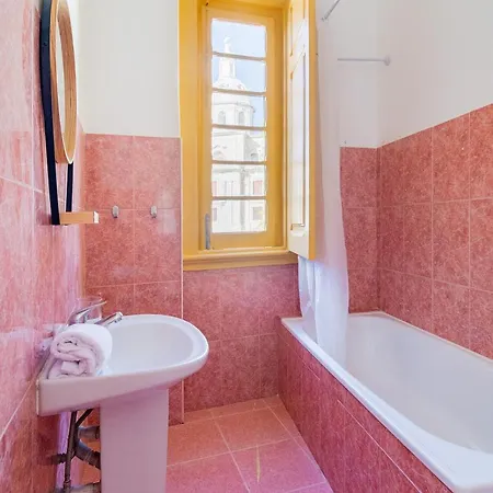 Renovated In Central Belem 15 Minutes From The River Appartement Lisboa