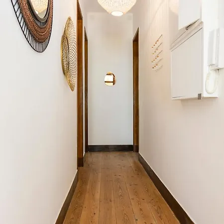Renovated In Central Belem 15 Minutes From The River Appartement *