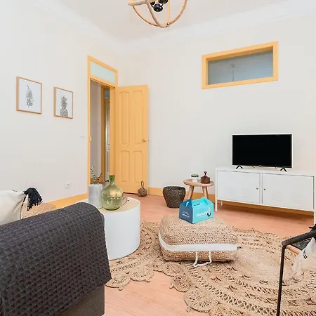 Renovated In Central Belem 15 Minutes From The River Appartement