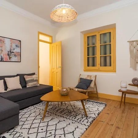 Renovated In Central Belem 15 Minutes From The River Lägenhet *